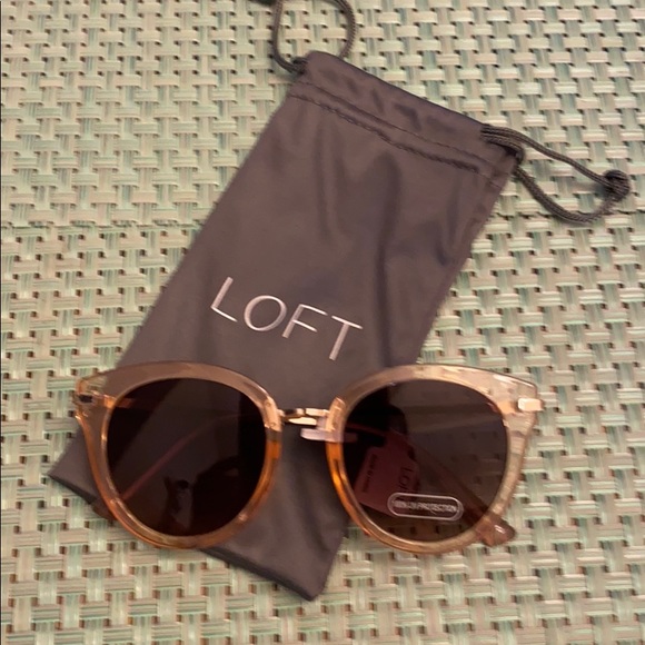 LOFT Accessories - Round sunglasses in peach color.